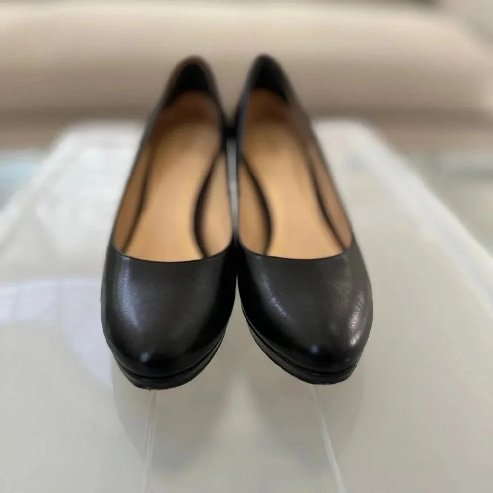 Cole Haan Leather Pumps in Black - Size 10.5